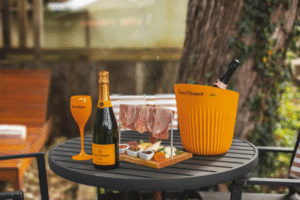 Veuve Clicquot inaugura Terraço de Inverno no Hotel Boutique Quebra-Noz