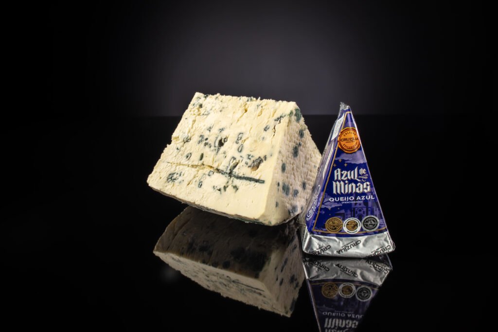 UltraCheese conquista 23 medalhas nos principais concursos de queijos do Brasil. Cruzília e Búfalo Dourado reforçam a excelência da produção nacional de queijos premium.