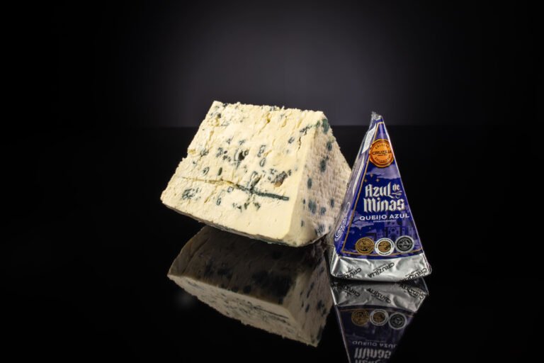 UltraCheese conquista 23 medalhas nos principais concursos de queijos do Brasil. Cruzília e Búfalo Dourado reforçam a excelência da produção nacional de queijos premium.