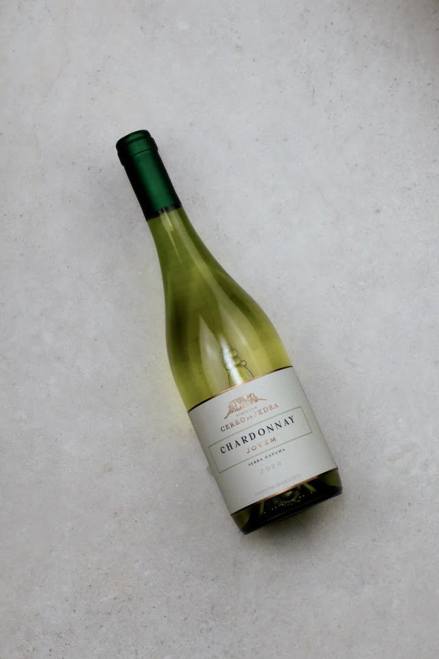 Descubra 2 sugestões para surpreender os pais apaixonados por vinho nesse Dia dos Pais