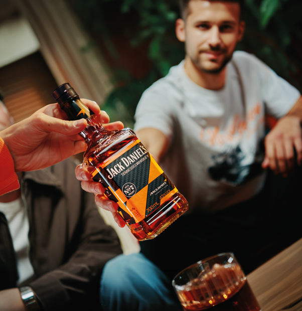 Jack Daniel’s lança edição especial com a McLaren na F1